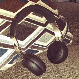 Skullcandy Grind wireless Bluetooth headphone spea